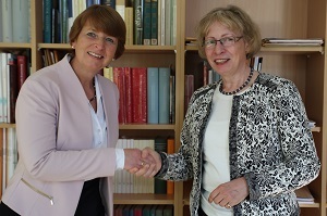 Dr. Sabine Graf und Dr. Christine van den Heuvel